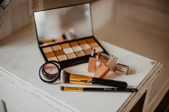 Considering the costs of starting a cosmetic business can be confusing. Check out how much it costs to venture into the cosmetic industry.