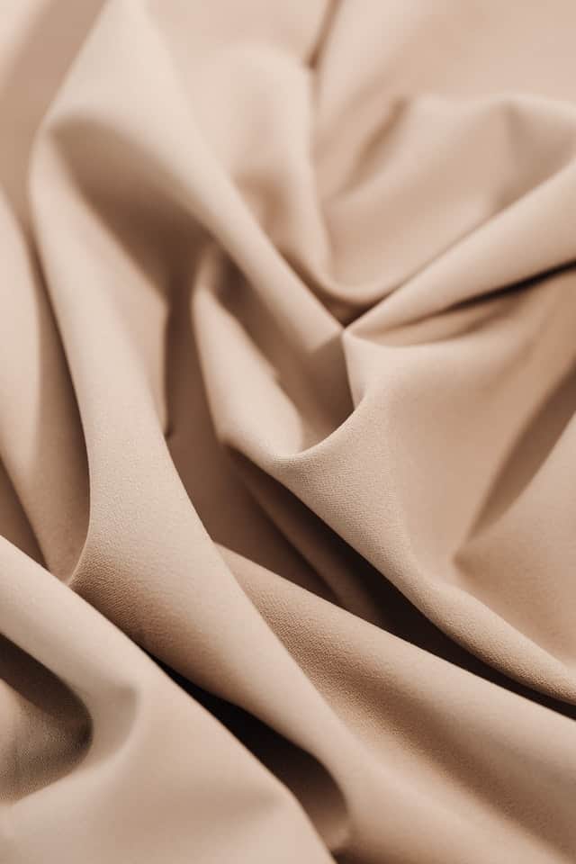 Satin vs Sateen – Know The Difference